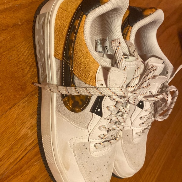 Nike shoes good condition worn only twice - Picture 1 of 4